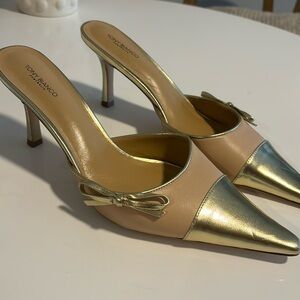 Tony Bianca gold bow kitten heels